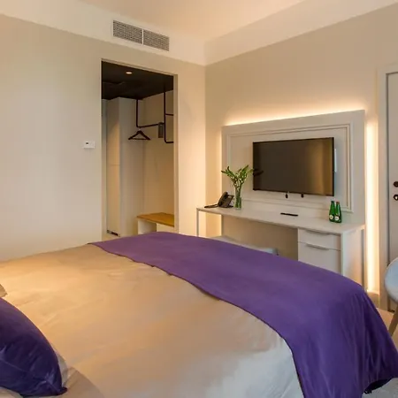 Park Hotell 4*