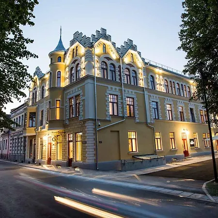 Park Hotell 4*